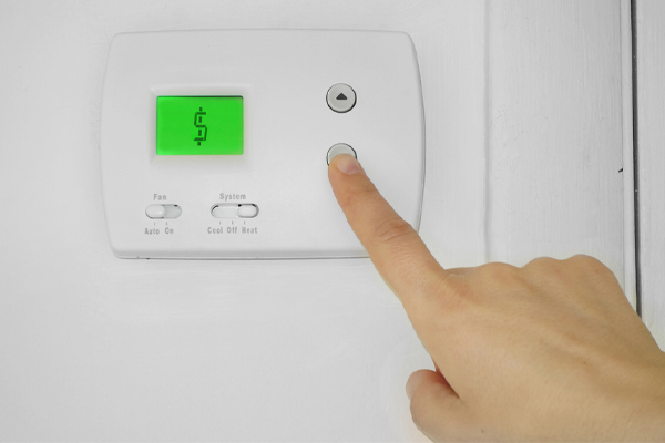 thermostat depicting energy savings